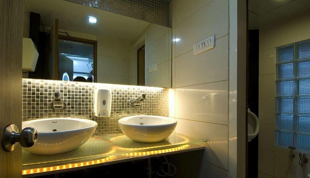 Hotel Planet Residency Мумбаї Екстер'єр фото
