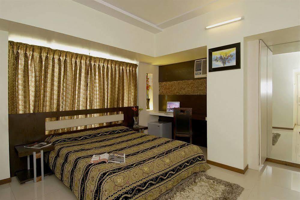 Hotel Planet Residency Мумбаї Екстер'єр фото