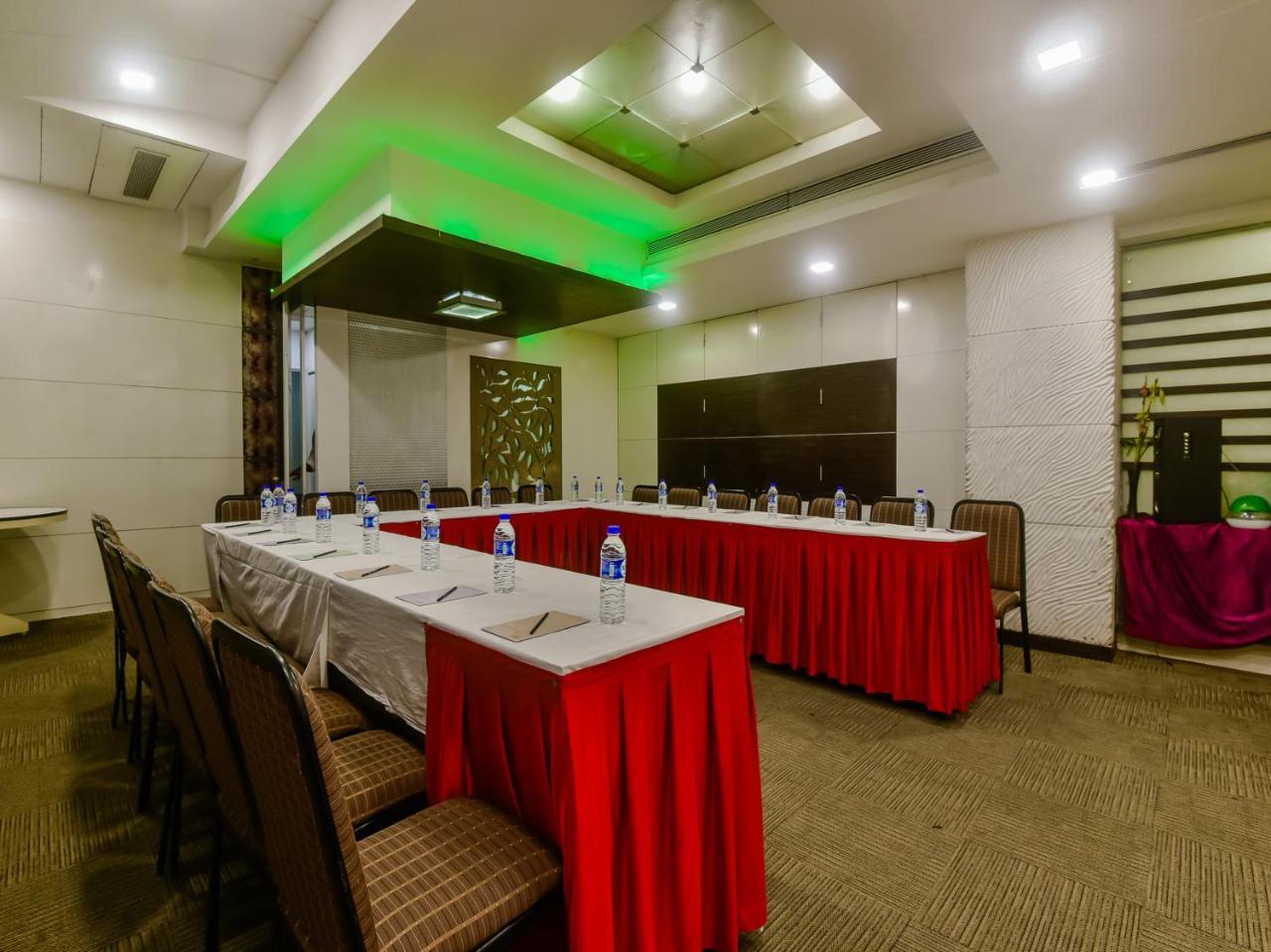 Hotel Planet Residency Мумбаї Екстер'єр фото